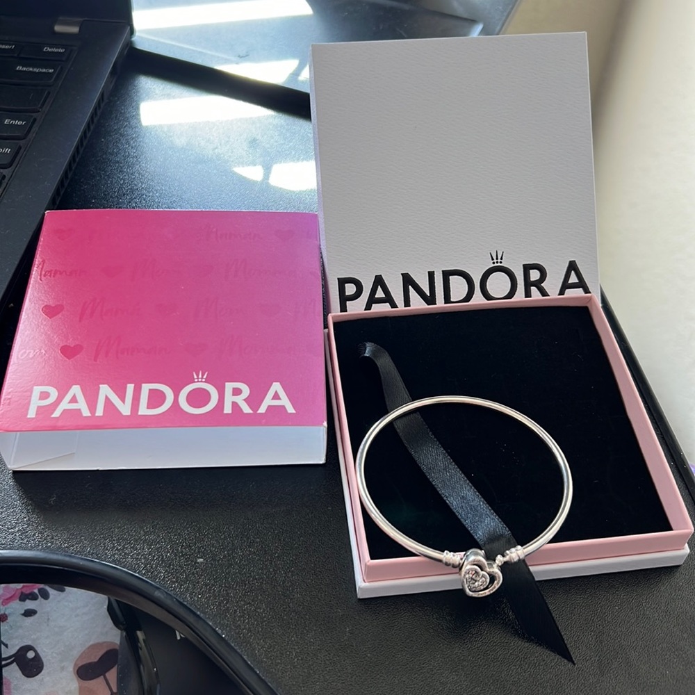 Pandora heart bracelet Mother’s Day collection